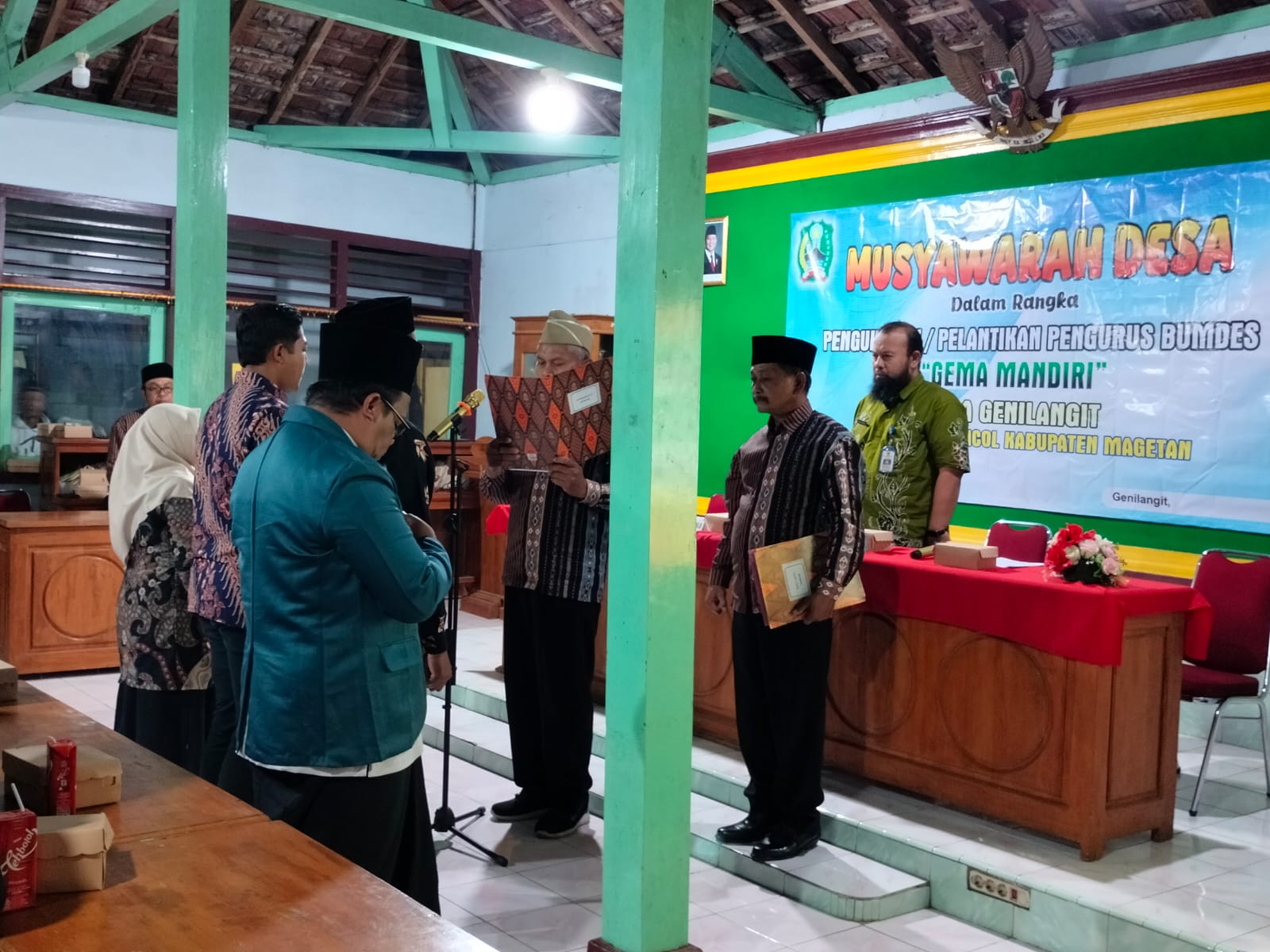 PENGUKUHAN PENGURUS BARU BUMDES DESA GENILANGIT: SIAP TINGKATKAN EKONOMI DESA